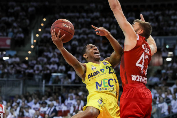 今夏9队破纪录！英超单赛季转会支出纪录：车子6.3亿，红军4.83亿