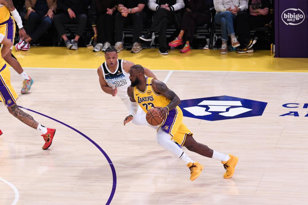 迪马利亚与 迪马利亚与