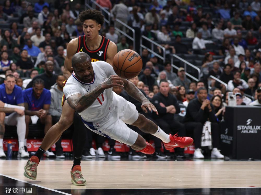 字母创5纪录雄鹿锁季后赛！近7战场均33+12+9 利拉德缺席他转型