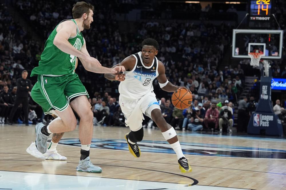 有点小帅，恩佐把世俱杯奖杯纹到了左臂上