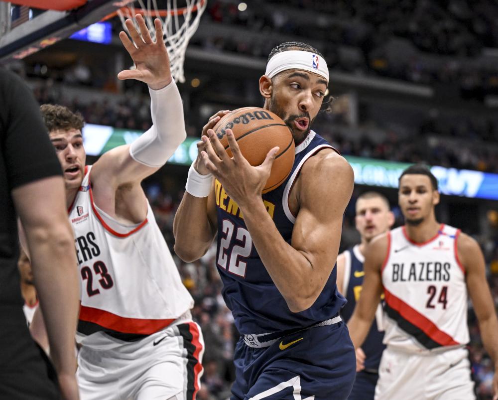 记者：那不勒斯还在与霍伊伦敲定合同剩余细节，解约金8500万