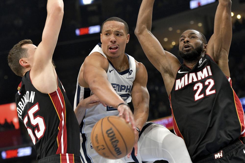 CBA：广东男篮稳住胜局 客场击败北京首钢（CBA：广东男篮客场战胜北京首钢，稳固胜局）